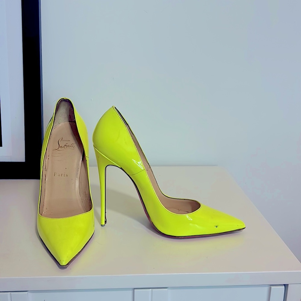 Fabulous electric yellow So Kate stilettos! Gently loved and hot hot hot!